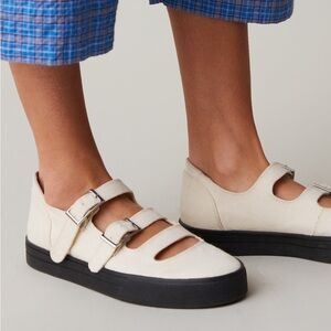 Caron Callahan Simona Sneakers, size 39 (fits like 40)